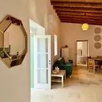 Traditional Residences *