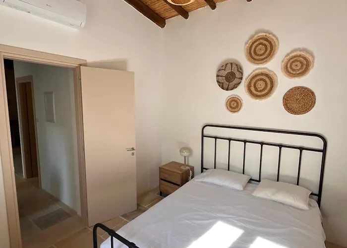 Kiti Traditional Residences *