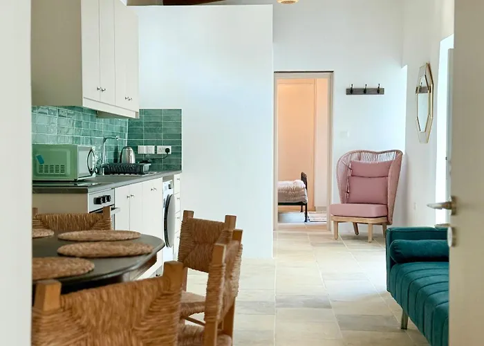 Kiti Traditional Residences *