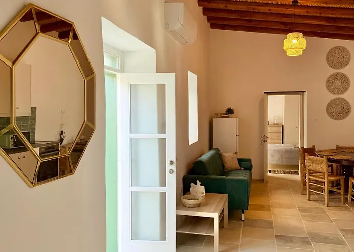 Kiti Traditional Residences *