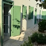 Kiti Traditional Residences