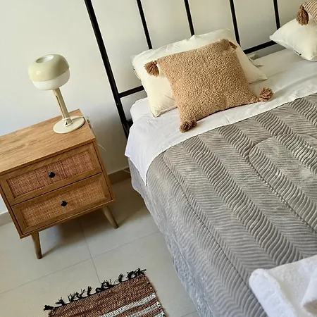 Traditional Residences Apartment *