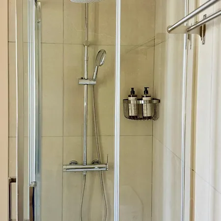 Traditional Residences Apartment *