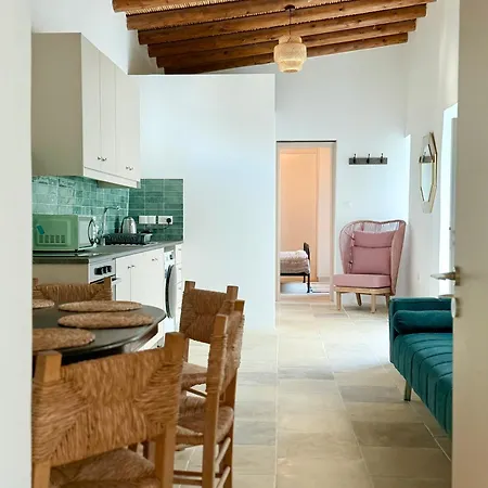 Traditional Residences *