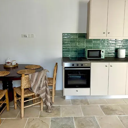 Traditional Residences Apartment Kiti