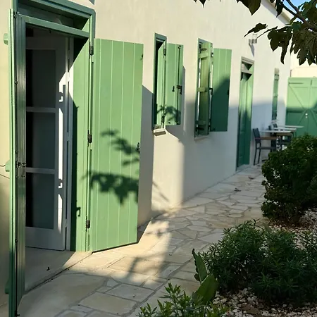 Traditional Residences