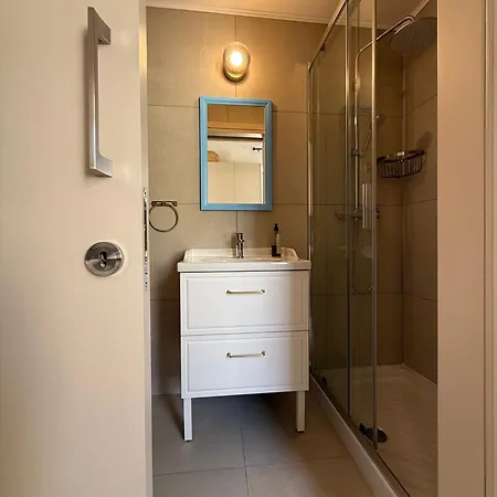Traditional Residences Apartment *