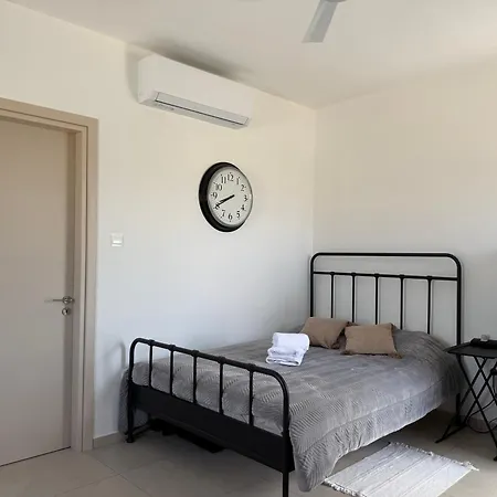 Traditional Residences Apartment Kiti