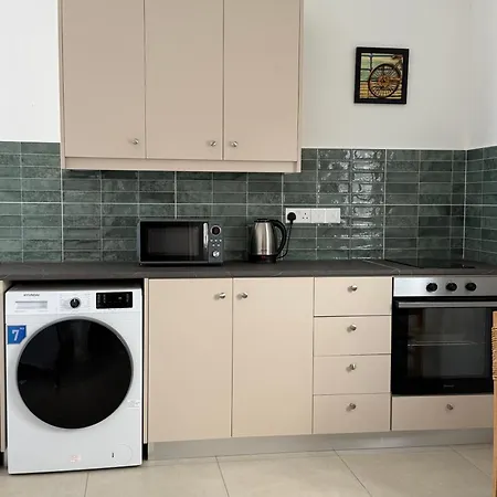 Traditional Residences Apartment *
